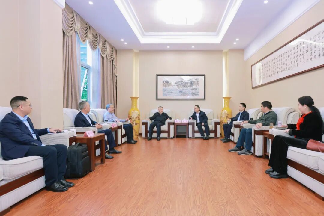 党委书记唐青阳、校长林维看望学校高层次人才