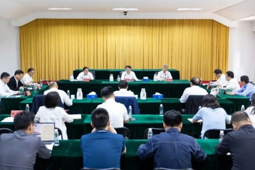 “深入学习贯彻习近平总书记在哲学社会科学工作座谈会上重要讲话、习近平总书记考察中国政法大学重要讲话精神座谈会”在京召开