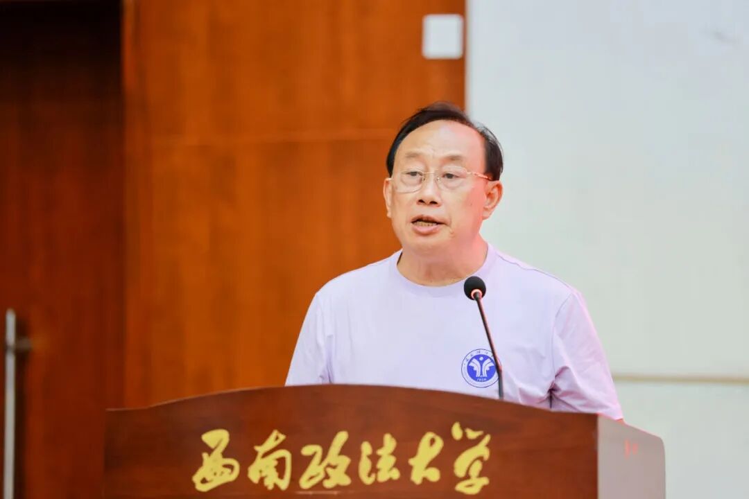 校友代表肖明发言.jpg